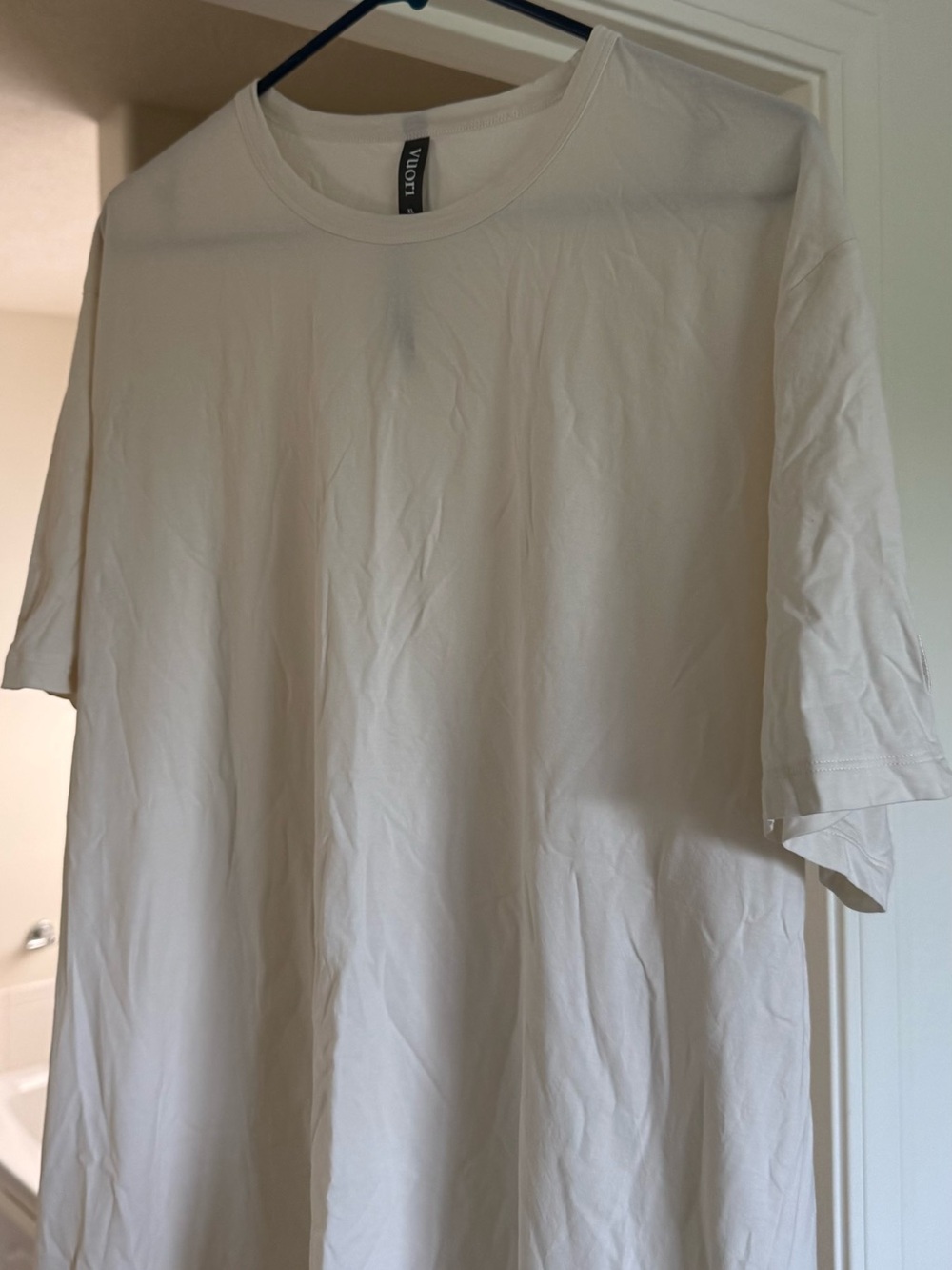 Vuori Short Sleeve Crew Tee in Off-White/Cream